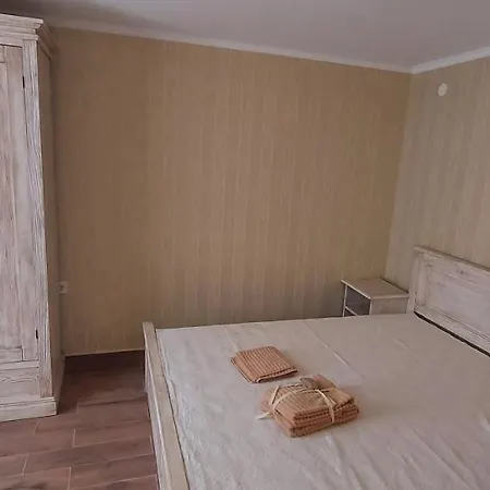 빌라 хаджи марковата - град *